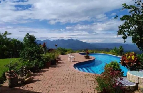 Jesus House | Treehouse on a Coffee Farm with Ocean View