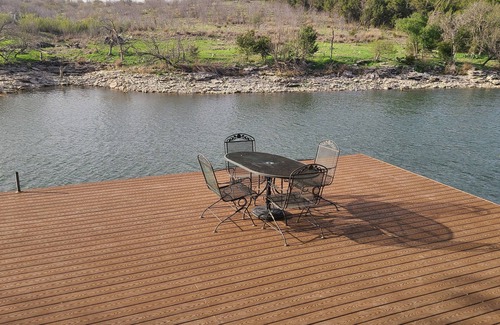 Graford House | Treehouse on PK Lake. Amazing Fishing Location