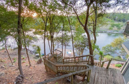Graford House | Treehouse on PK Lake. Amazing Fishing Location