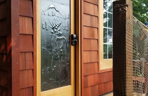 Snohomish Cabin | Treehouse Place at Deer Ridge Featured top 10 USA