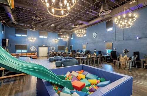 Rock Spring Apartment | Treehouse & Theater Arcade at Rock Spring Resort