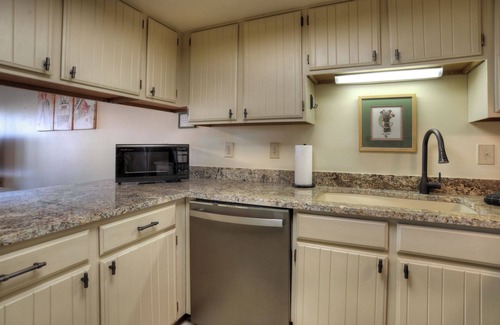 Durango Condo | Treetop Overlook | Pool & HotTub - By FLC, Town, Trails&Golf - Ferringway#33