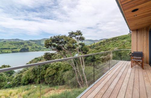 Akaroa House | Treetop Retreat - Takamatua Holiday Home