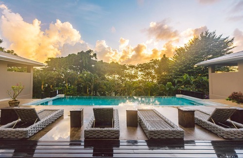 Punta Gorda Resort | Treetop Suite w/Infinity Pool & WiFi - Amazing Jungle, Mountain, & Ocean Views