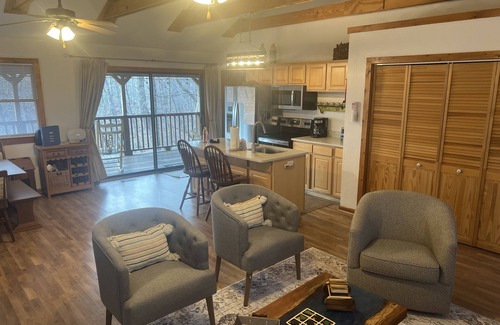 Lake Lure House | Treetops Cottage, wrap around deck, Wi-Fi, pet friendly, close to Lake Lure.