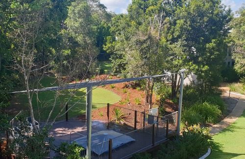Rainbow Beach Apartment | Treetops Studio Apartment, Rainbow Beach Resort.
