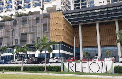 Shah Alam Apartment | Trefoil @ Setia Alam, Shah Alam | WIFI & Netflix