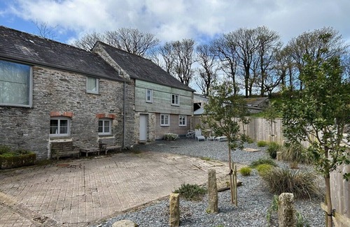 Boscastle House | Tregrylls Barton a Stunning & Stylish Cornish Barn Retreat