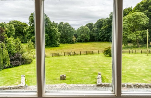 Bodedern Cottage | Treiorwerth - a dog that sleeps 15 guests in 7 bedrooms
