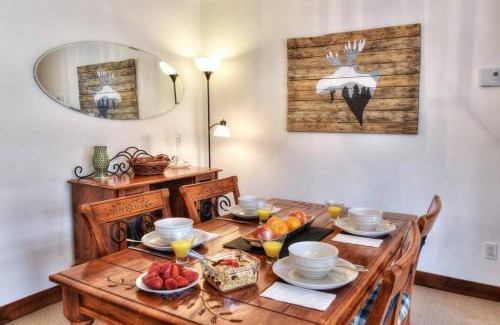 Tremblant-Les-Eaux Ski Chalet | Tremblant-Les-Eaux C2