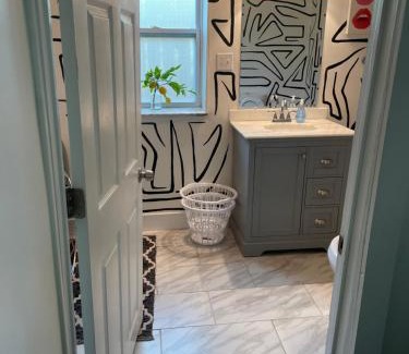 Tremont House | Tremont! 7 min to downtown Cleveland