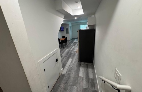 West Philadelphia Apartment | Trendy 1-Bedroom Getaway – Perfect for Couples, Sleeps 5