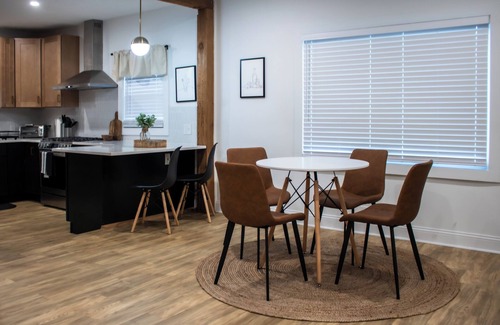 Detroit - Shoreway House | Trendy 3-bedroom home in Ohio City Cle with WiFi & walkable area