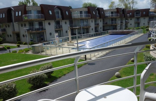 Bredene Apartment | Trendy app. with pool, closeby dunes/beach/nature