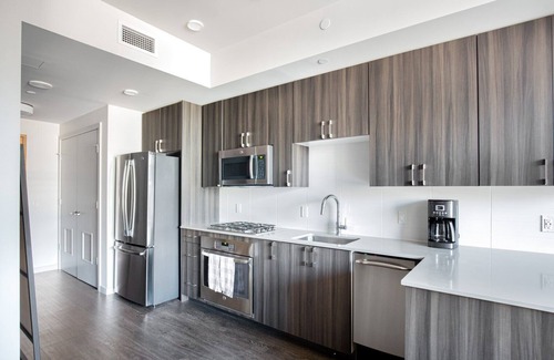 Downtown Seattle Apartment | Trendy Belltown Studio w/Gym, Rooftop Sun Deck, by Blueground