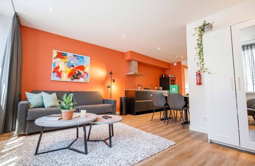's-Hertogenbosch Apartment | Trendy Design 55m² Apartment with Balcony - 's-Hertogenbosch