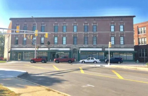 Chatham-Arch Apartment | Trendy Loft Condo near Mass Ave with FREE parking