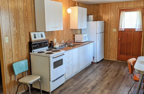 Nipissing Cottage | Trendy, Mid-Century Styled Cottage on Sand Beach