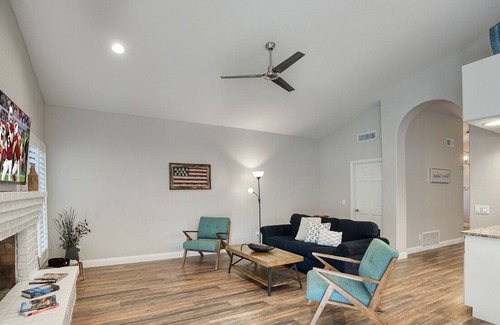 Paradise Valley Village House | Trendy Phoenix Home w/ Pool - Walk to Lookout Mtn!