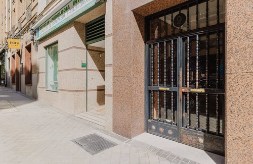Chamberi Apartment | Trendy Rios Rosas 2BR w/Doorman, Washer & A/C, by Blueground