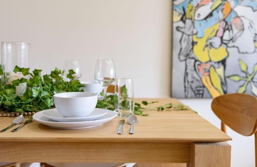 Trentham House | Trentham Central Villas - 6 BR / Ensuite / Sleeps 12