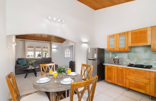 Malmok Apartment | Tres Trapi Suite @ Arashi Beach w/Pool & Deck