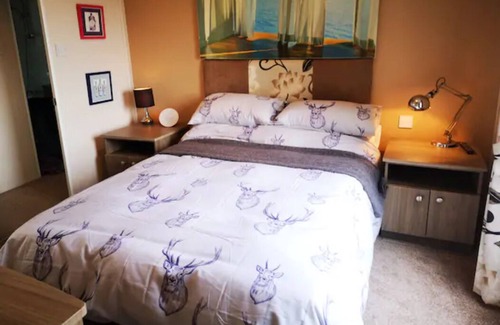 Dawlish Warren Ski Chalet | Trevellian - Modern Boutique spacious scenic lodge - Beach & Pool Resort
