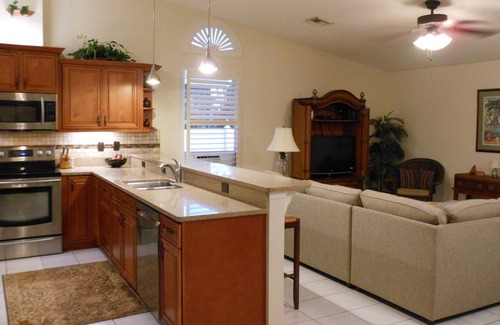 Palmetto House | Trevesta Lake Tranquility