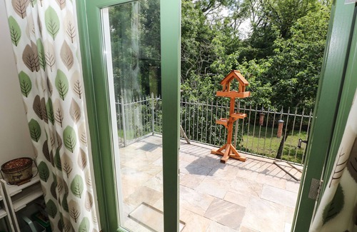 Dinas Cross House | TREWRACH COTTAGE, pet friendly, with open fire in Dinas Cross
