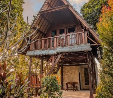 Sukasada House | Triangle Cottage, Near 7 waterfall in north Bali
