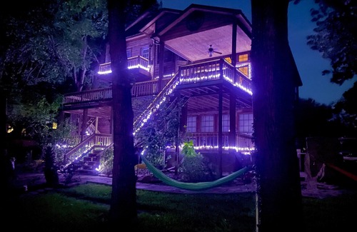 Trinity House | Trinity Chalet, Lakefront Downstairs Home w/, Covered Patio! Sleeps 3