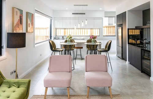 Morisset Park House | Trinity Point Drive: Residence in the heart of Trinity Point with stunning inground swimming pool