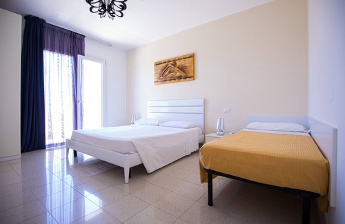 Torre Santa Sabina Bed & Breakfast | Triple Penthouse in "Donnosanto Residence"