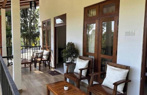 Ella Hotel | Triple Room at Shiimmer Ella