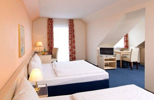 Wiederitzsch House | Triple room - Flexible rate with breakfast - ACHAT Hotel Leipzig Messe