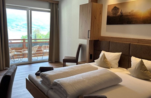 Nussdorf am Attersee Other | Triple room - Gasthof Steinbichler - Groiss cider and game farm