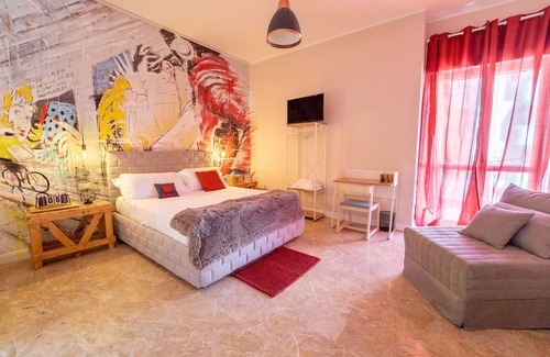 Taranto Bed & Breakfast | Triple room-King-Ensuite with Shower-Balcony