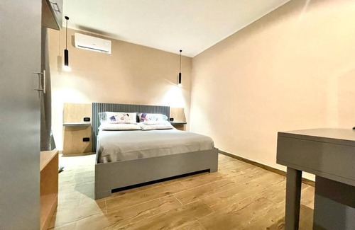 Corso dei Mille - Sant'Erasmo House | Triple room with a view of Palermo Central Station.