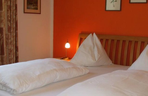 Ossiach Cottage | Triple room with balcony and lake view - Hotel-Pension Brönimann