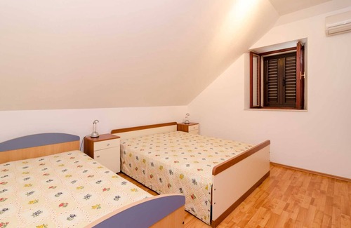 Trsteno Apartment | Triple room with private external bathroom - Rooms Mozara
