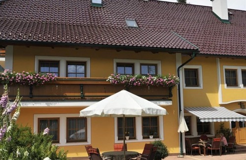 Lessach Apartment | Triple room with shower, WC No. 3 - Macheiner, guest house - Apartment