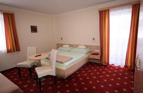 Haus Cottage | Triple room with shower, WC - Pension Thorerhof