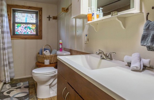 Medicine Park Cabin | Triple Z Lodge Large Cabin with Space for Your Whole Crew