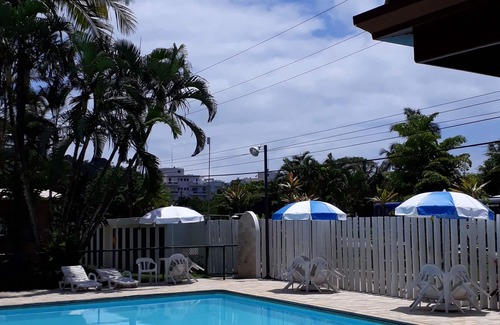 Toninhas House | TRIPLEX COND HOUSE, - 4DORM.-POOL-100 MTS FROM THE BEACH - AIR CONDIC