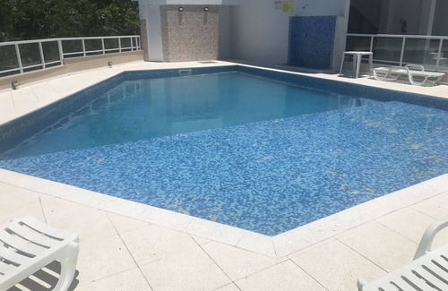 Praia dos Amores House | TRIPLEX HOUSE/POOL/4 SPACES/AIR CONDITIONING/BARBECUE