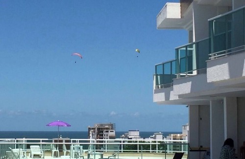 Praia dos Amores House | TRIPLEX HOUSE/POOL/4 SPACES/AIR CONDITIONING/BARBECUE