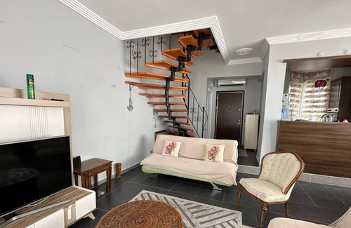 Muratpasa Villa | Triplex Villa with Pool & Garden