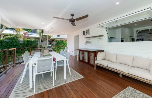 West End House | Tropical Bliss for the Whole Family