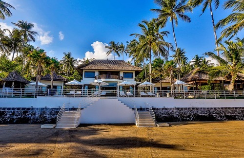 Candi Dasa Villa | Tropical Contemporary Style 4BR Villa, Ocean View - 8Min Drive to Baliana Beach!