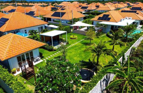 Hua Hin Apartment | Tropical Family Villa with Pool Garden ML103